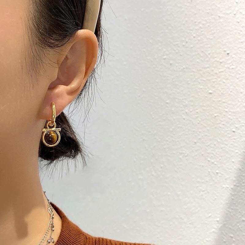 Natural Tiger'S Eye Stone Stud Earrings, Simple Design, Niche One, Two-Wear Earrings, Literary And Retro Maillard Earrings.