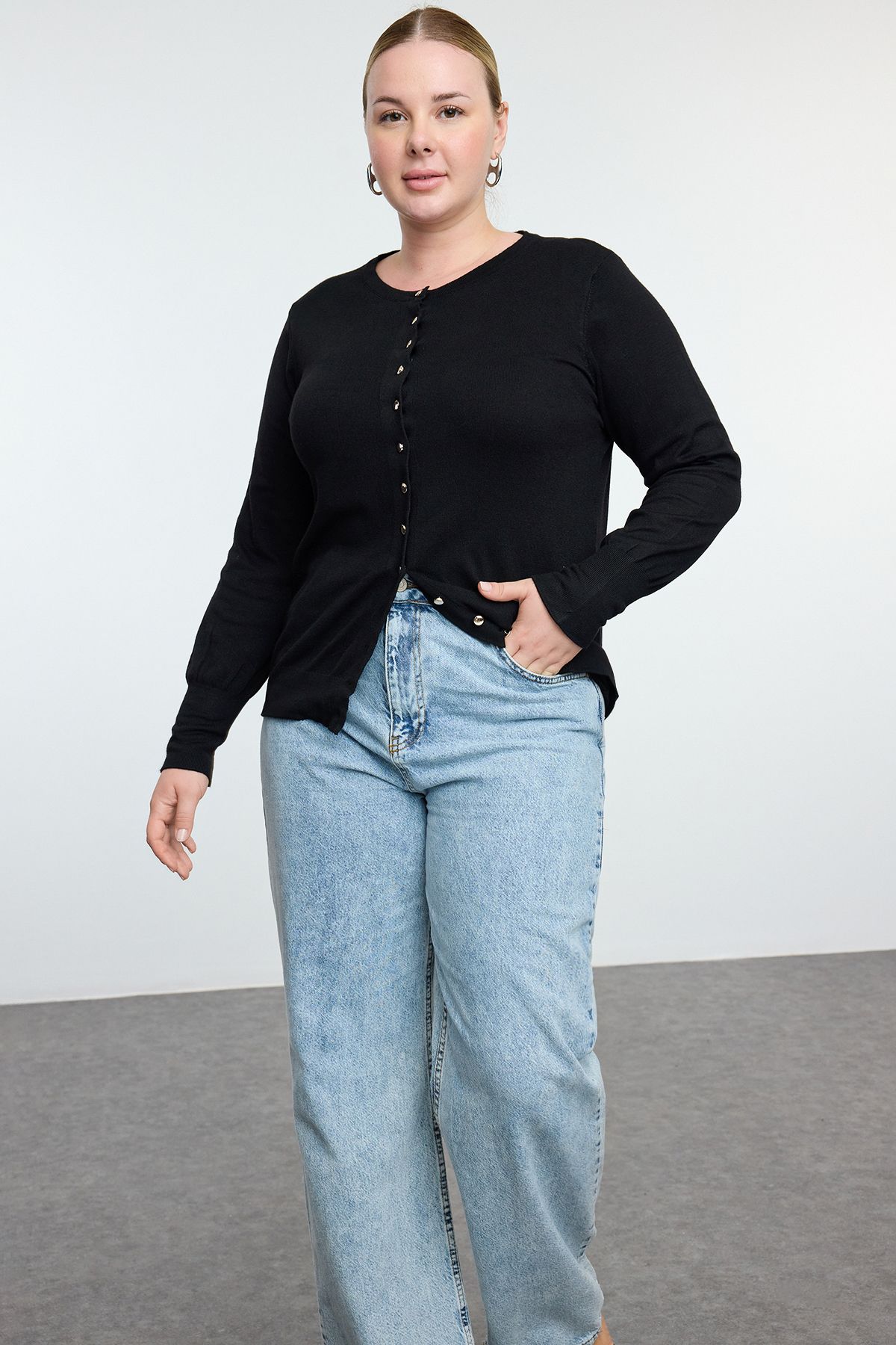 

Женский элегантный стильный кардиган больших размеров, черный вязаный кардиган премиум-класса на пуговицах, мягкий качественный трикотаж 2XL