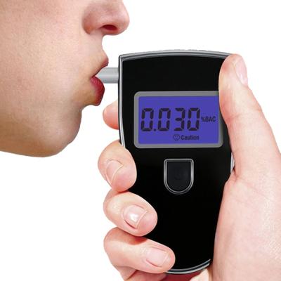 AT-818 Tragbarer Handheld-Alkoholtester mit digitaler Anzeige