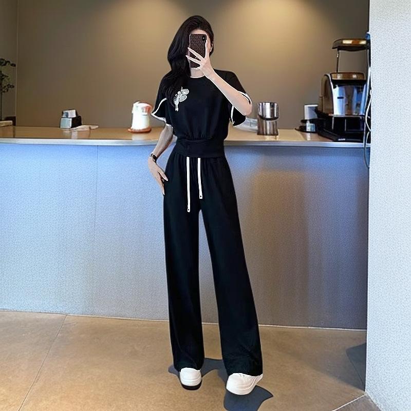 

2025 Women s Black Slimming Sportswear Set: Fashionable & Age-Reducing Wide-Leg Pants Two-Piece XXL [Suggested 126-140 lbs]