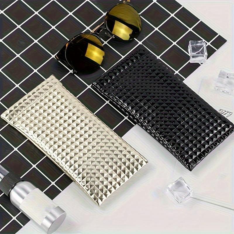 Fashionable pop-up glasses bag with automatic closure a soft and portable women's glasses case