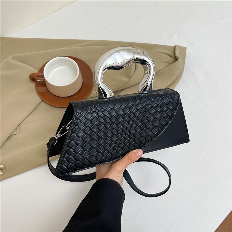 Fashionable Small Square Crossbody Bag For Women Unique Stylish Design For Trendy Outfits