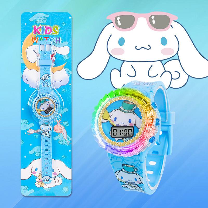 Kinder Cartoon LED Uhr mit Iron Man Batman Frozen Hello Kitty Design für Schulkinder