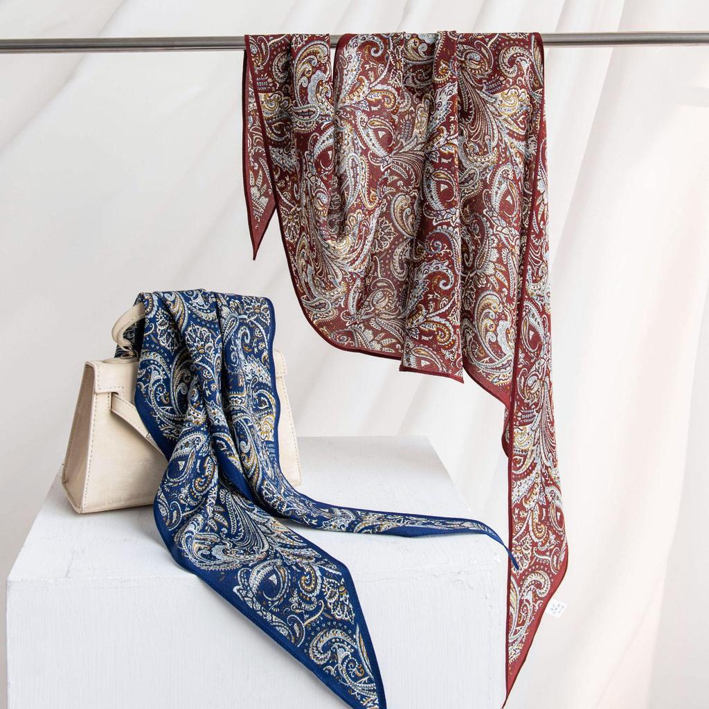 Elegant Double Crepe Women's Scarf: Double-Sided Vintage Print, Fashionable Commute Shawl with Sunscreen and Sunshade Features.