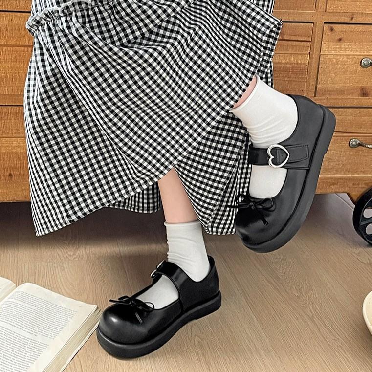 Black Retro British Style Flat Bottom Inner Height Increase Small Leather Shoes Women's 2025 New Summer Skirt Mary Jane Single Shoes