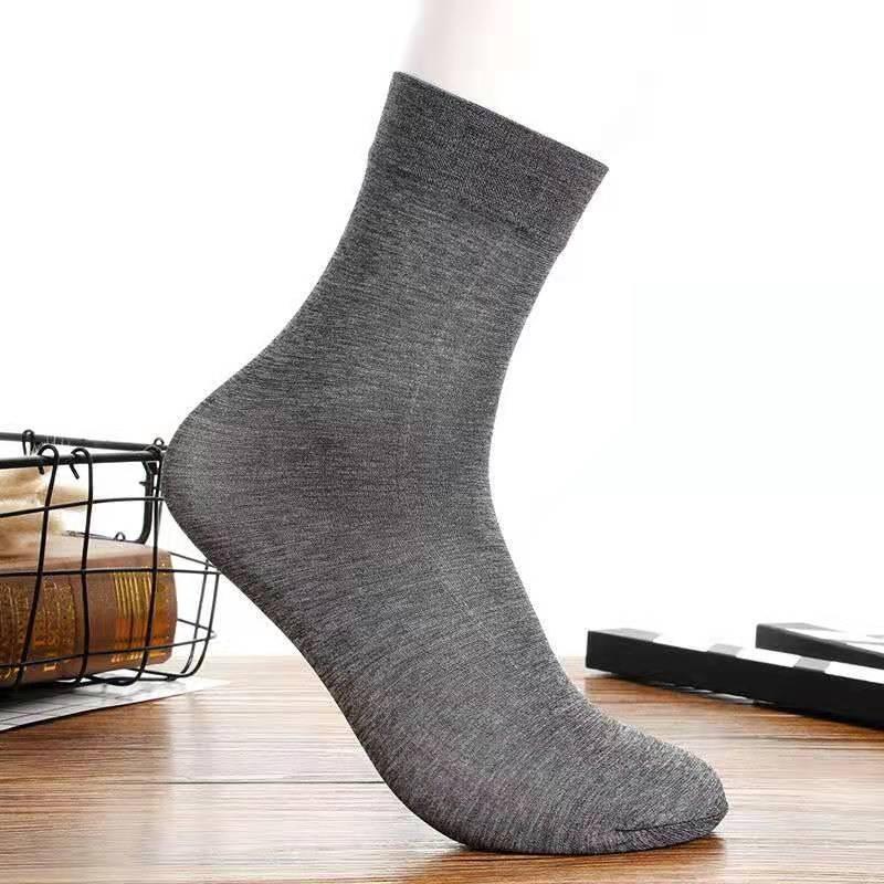 Leichte Sommer-Kurzsocken für Herren, Mittellange Eisseiden-Socken, Herrensocken, Geruchsneutral und Atmungsaktiv Stahlfaden-Socken.