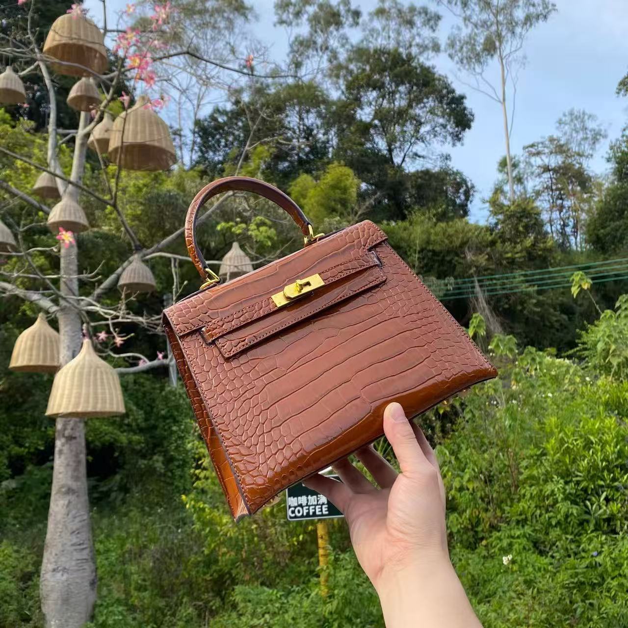 

2023 Літній новий стиль Сумка Ручна якісна коса жіноча сумка на одне плече L