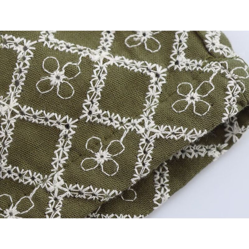 Kaslead New Women clothes Western Style Fashion Hollow Embroidery Casual Shorts 8073186