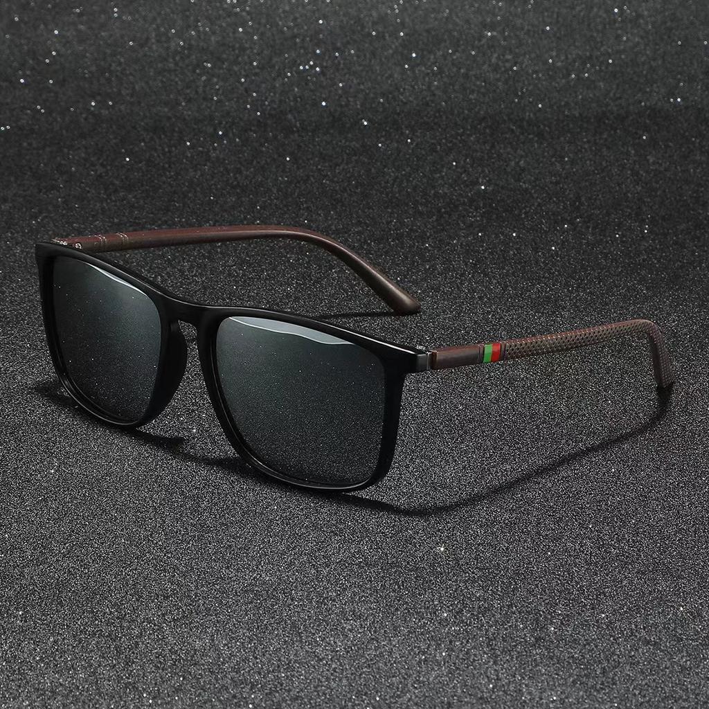 Polarized Sunglasses Classic Fashion Sunglasses Square Box for Men and Women Driving Fishing Glasses.