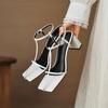 Sommer Leder Ein-Wort Sandalen Damen Einfarbig Mittelhoch Große Größe Rindflechse Sohle Neue Mode Sandalen Quadratischer Kopf Dicker Absatz Schnalle