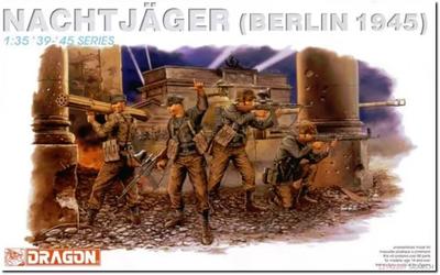 Platz Dragon 1/35 WWII German Waffen-SS Night Fighter Figure Set Plastic Model DR6089 (People)