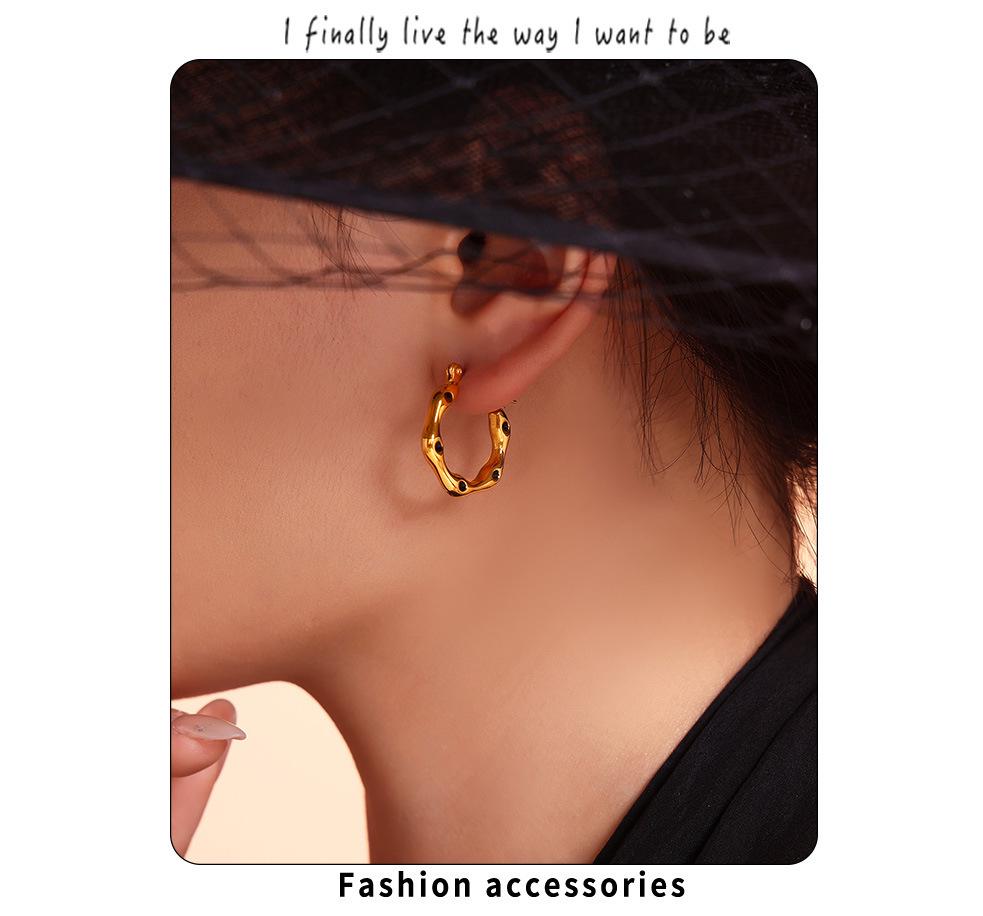 Gold-Plated Titanium U-Shaped Drip Oil Ear Cuffs - European & American Style Earrings for Women