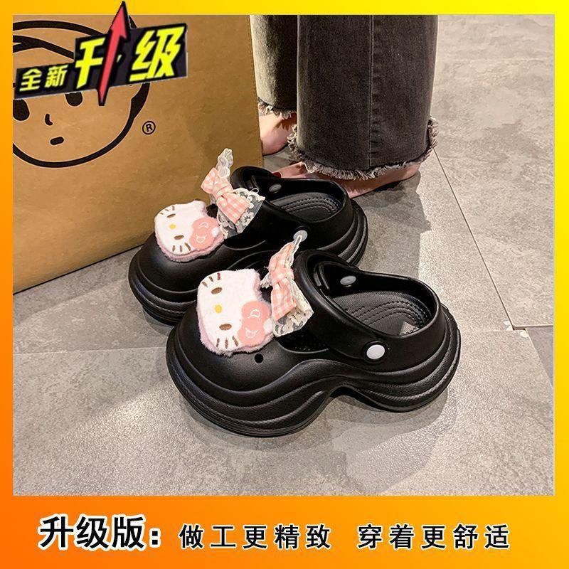 2025 Summer Sweetheart Girl Hello Kitty Hole Shoes Women Super Fire Cute Bag Head Slippers Student Beach Cool Slippers
