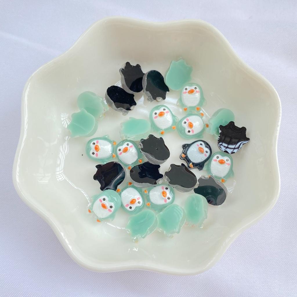 50Pcs New Cute Resin Mini Penguin Kawaii Girl Heart Decorative Accessories Super High Face Value Nail Decoration