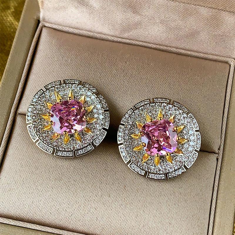 Elegantní retro čtvercové smaragdové náušnice kroužek s otevíráním červený korund růžový diamant Roland oblek ženy