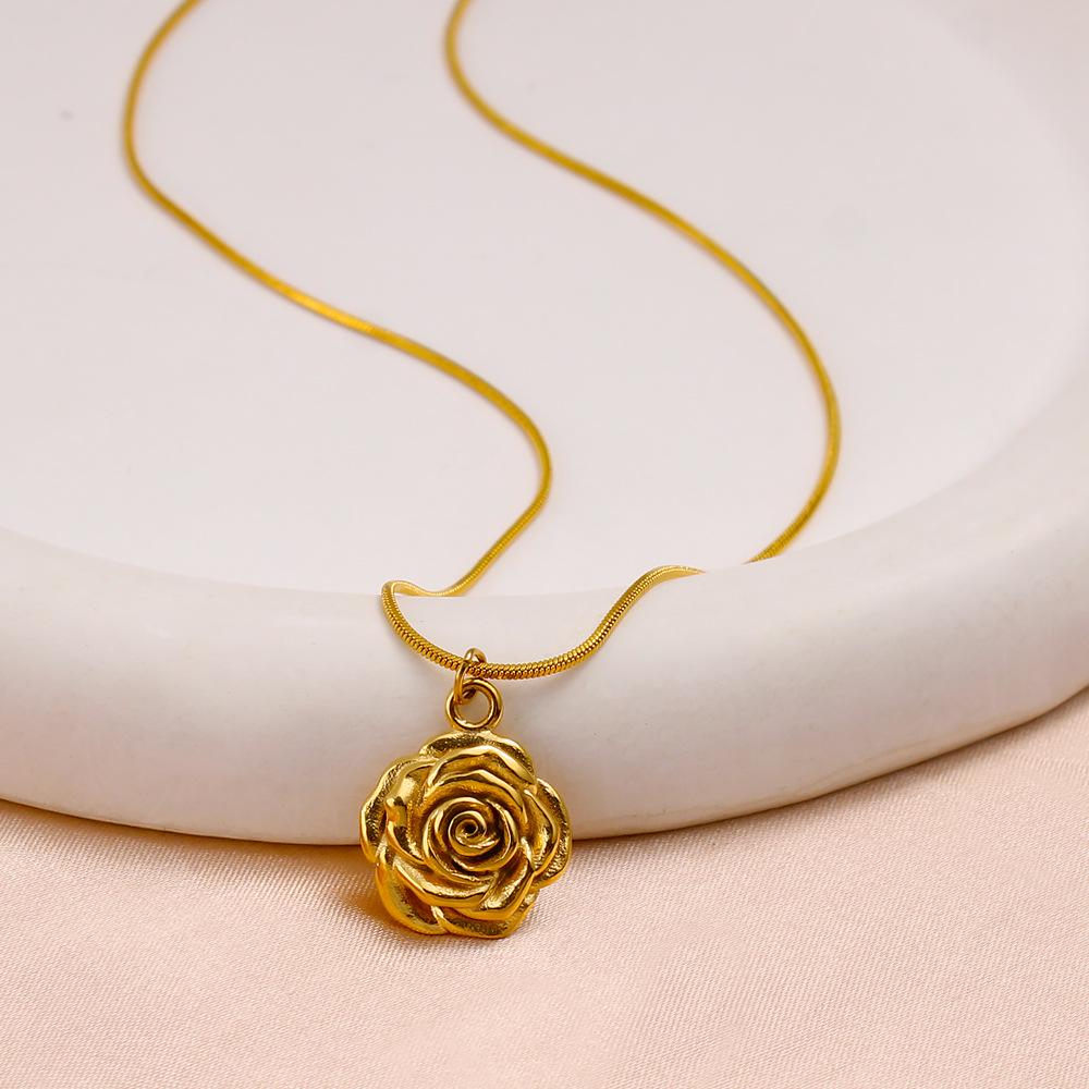 Korean Style 18K Gold Polished Titanium Rose Pendant Minimalist Choker Necklace