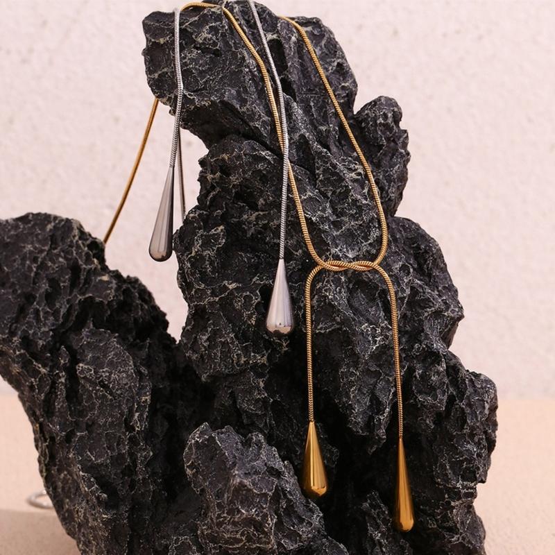 Minimalists Teardrop Necklace Crafted From Stainless Steel for Everyday Elegant