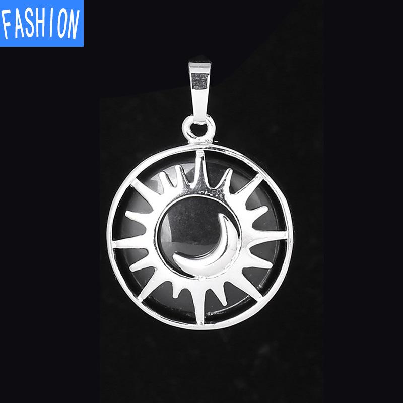 Pandantiv cu cristale naturale în stil național