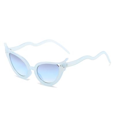 Retro Luxury Cat Eye Sunglasses Women Gradient UV400 Y2K Trend Snake Design Fashion Sun Glasses