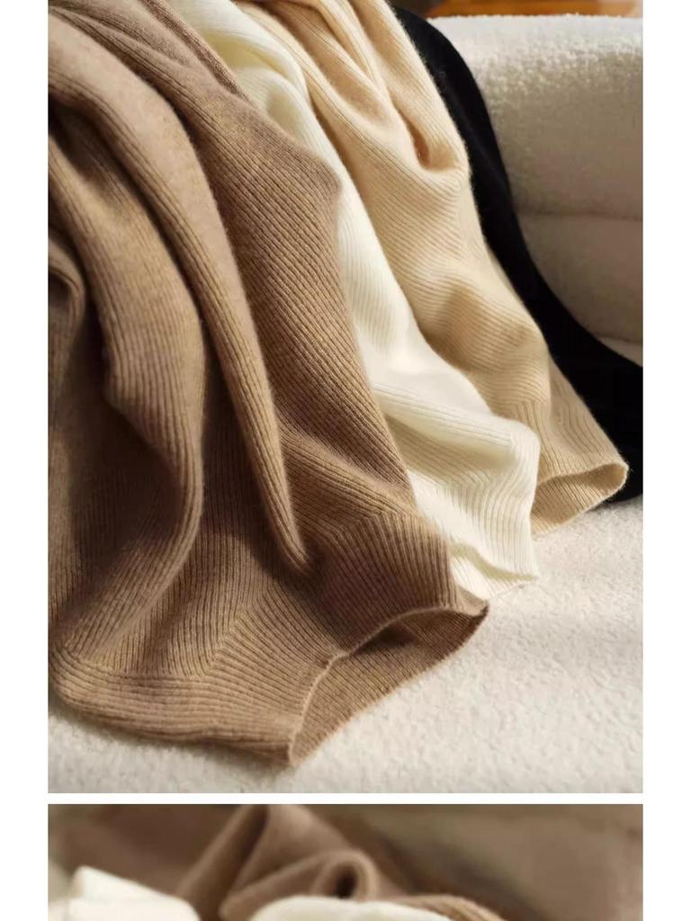 Women's Seamless Pure Wool Semi-High Neck Slimming Sweater - Autumn/Winter Base Layer