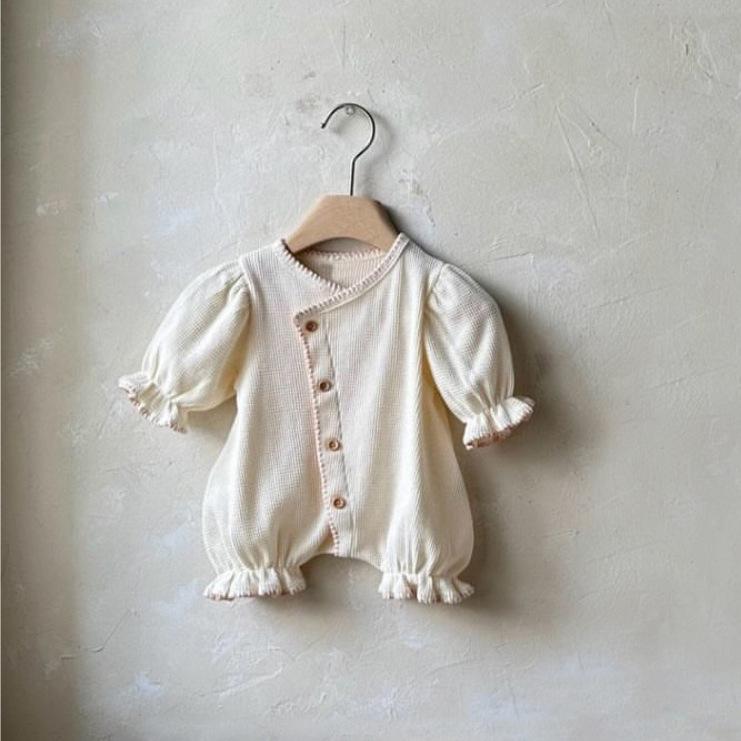 2026 Infant Waffle Lantern Sleeve Romper - Baby Girl Spring Outfit with Single-Breasted Design and Diaper Cover