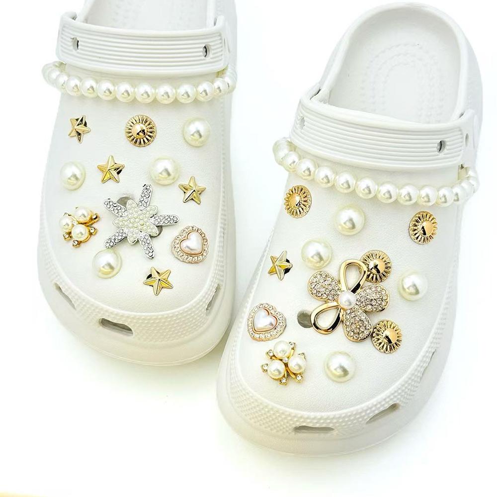 24/26PCS Fashion Shoe Charms Set Accessories Hole Shoe Buckle Golden Rhinestone Flower Pearl Chain DIY 3D Shoes Decorations Gift