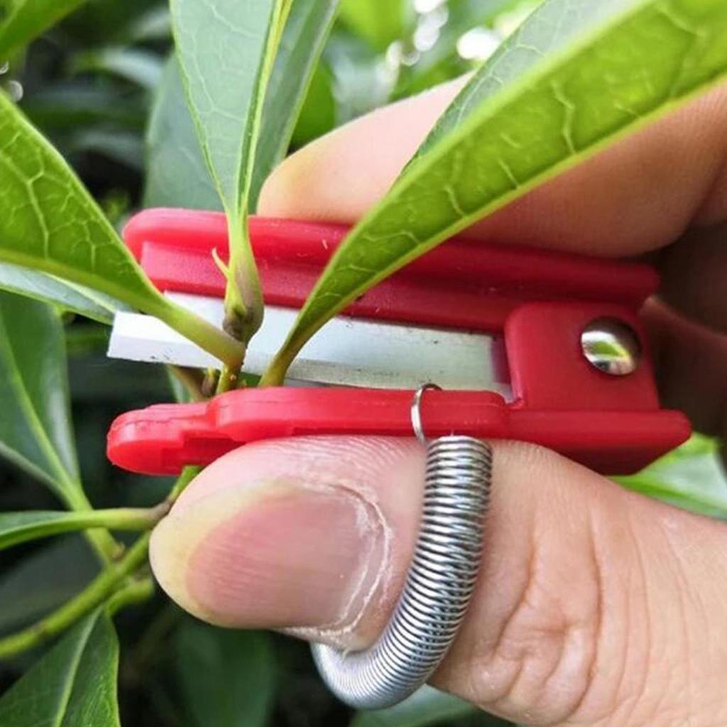 Gardening Thumb Pruner Finger Small Plant Cutter Picking Pruner Thumb Knife For Orchard Fruit Vegetable Picking Finger Knife