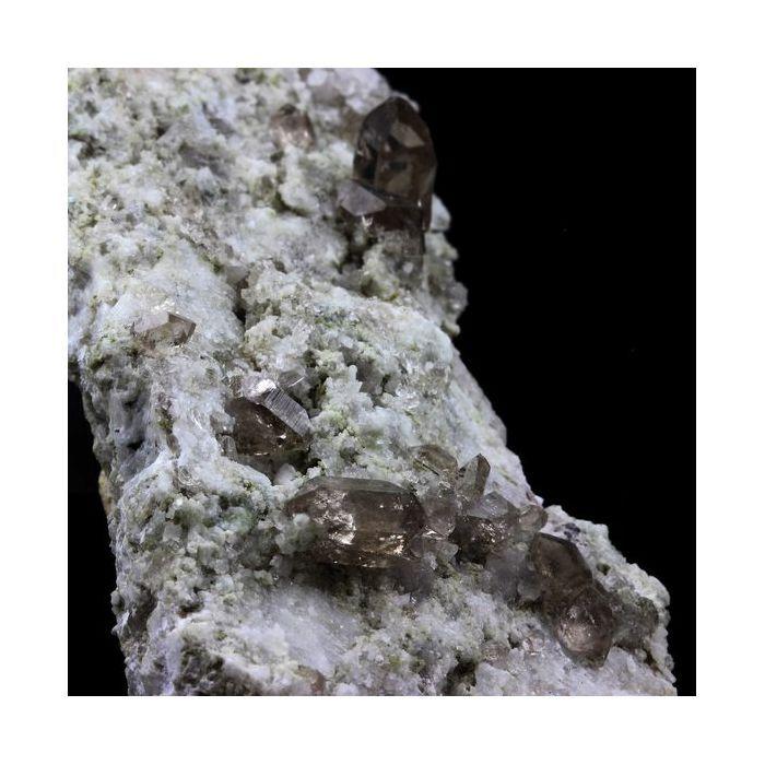 Pierres et Minéraux. Quartz fumé. 556.0 ct. Massif du Mont-Blanc, Haute-Savoie, France..