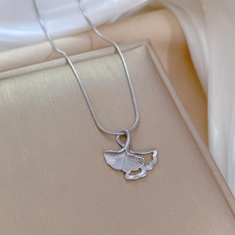 Titanium Steel Necklace Female Niche Design Simple Ginkgo Pendant Short Collarbone Chain Korean Version Cold Wind Neck