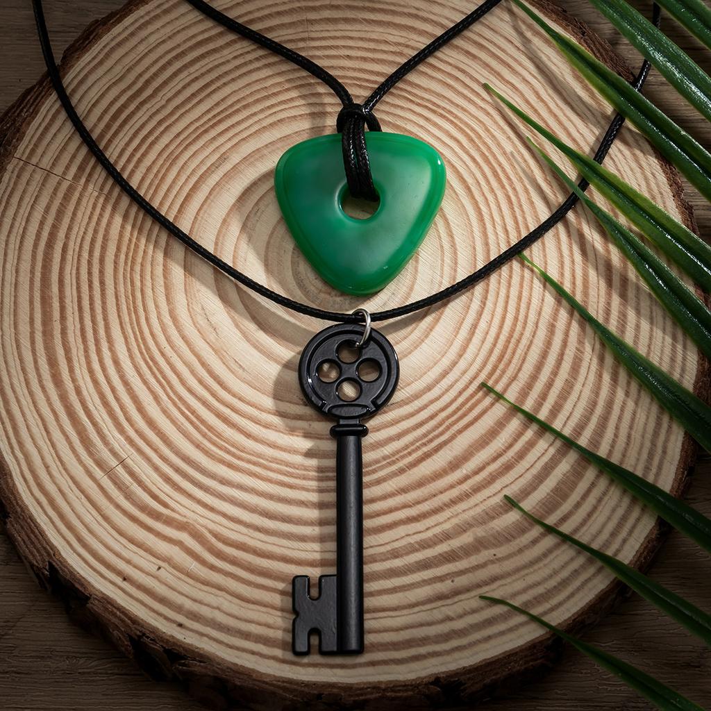 Retro triangular pick pendant necklace female, design sweet and cool key double-layer necklace jewelry