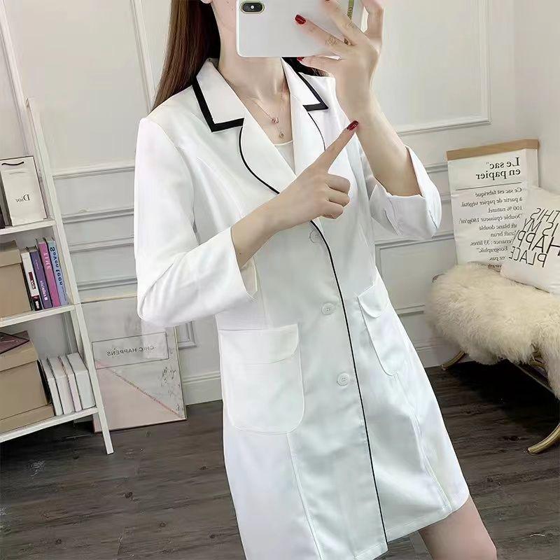 Damen Sommer-Kurzarm-Weißmantel für Schönheitsstudio-, Microblading- und Hautmanagement-Profis