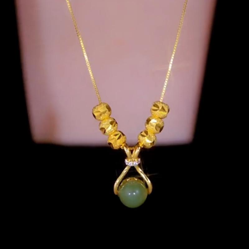 Elegant Korean Micro-Inlaid Titanium Necklace - Luxurious Women's Clavicle Chain, Non-Fading, Unique Minority Design.