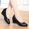 Autumn bank round head non-slip long standing is not tired of feet, new interview black flat bottom wedge heel KFC work shoes