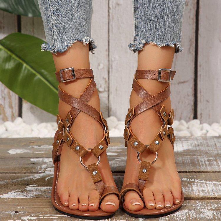 2025 Sommer Neue Riemchensandalen mit Schlangenmuster, flache Sandalen für Damen, modische Zehentrenner mit Metallringen, Übergröße