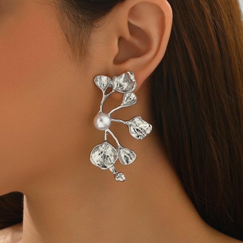 

Серьги из искусственного жемчуга, ретро длинные серьги с золотыми листьями, серьги-пусеты с преувеличенной геометрической формой в стиле холодного ветра