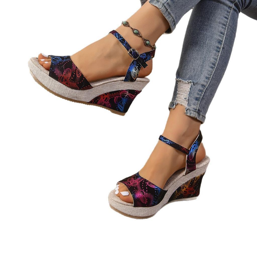 2025 summer new style one-word buckle with round head open-toed sandals fashionable two wear large-size sandals