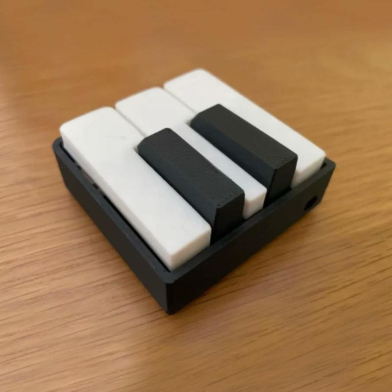 3D Printed PLA Material Mini Piano Fidget Clicker Portable Press Relax Tool Creative Desk Decoration Musical Game Accessory
