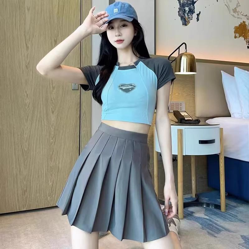 

Women s High-Waist Black Pleated Mini Skirt - Slimming, A-line, Summer JK Uniform Style XS (70-85 lbs)