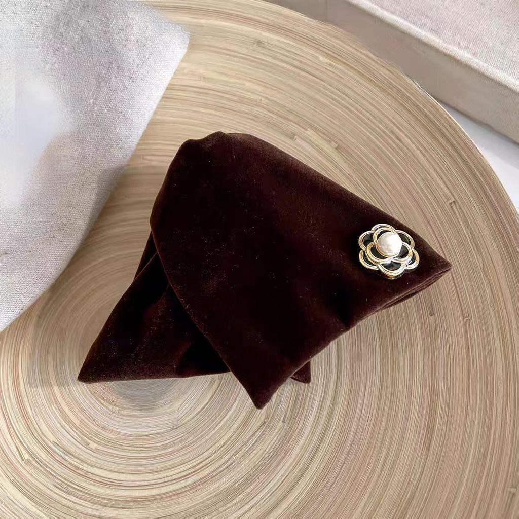 Velvet Bow Hair Clip: Elegant, Versatile, Korean-Inspired Autumn/Winter Accessory for Women