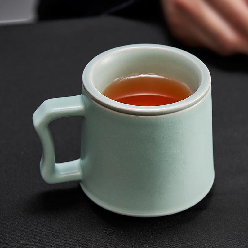 Dehua White Porcelain Office Tea Mug with Ceramic Infuser