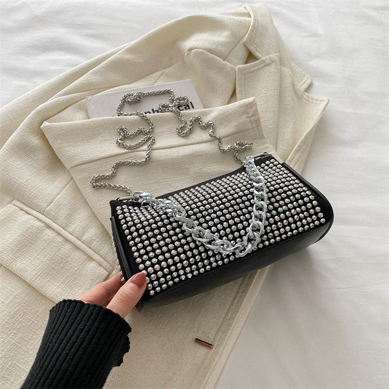 

Модная цепочка с горячими бриллиантами, маленькая сумка, женская, лето 2025, новая нишевая, в зарубежном стиле, сумка через плечо, мессенджер, для интернет-знаменитостей серебряный