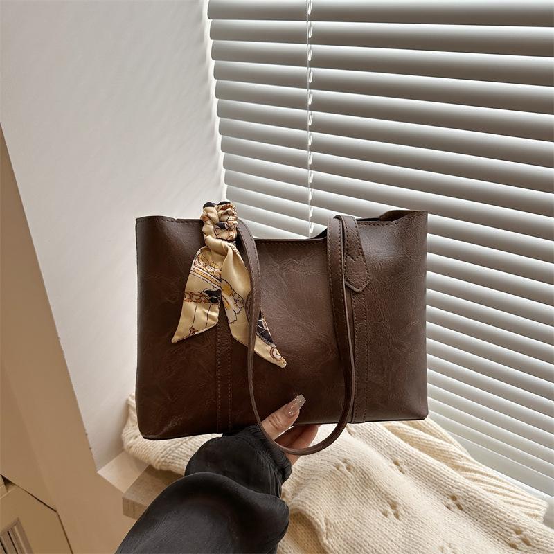 New trendy retro commute to work versatile shoulder bag high value tote bag college student class bag woman