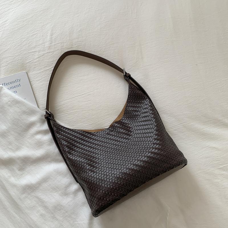 Осенняя новая нишевая повседневная сумка-тоут через плечо с текстурой, плетёная, большая вместимость, элегантная