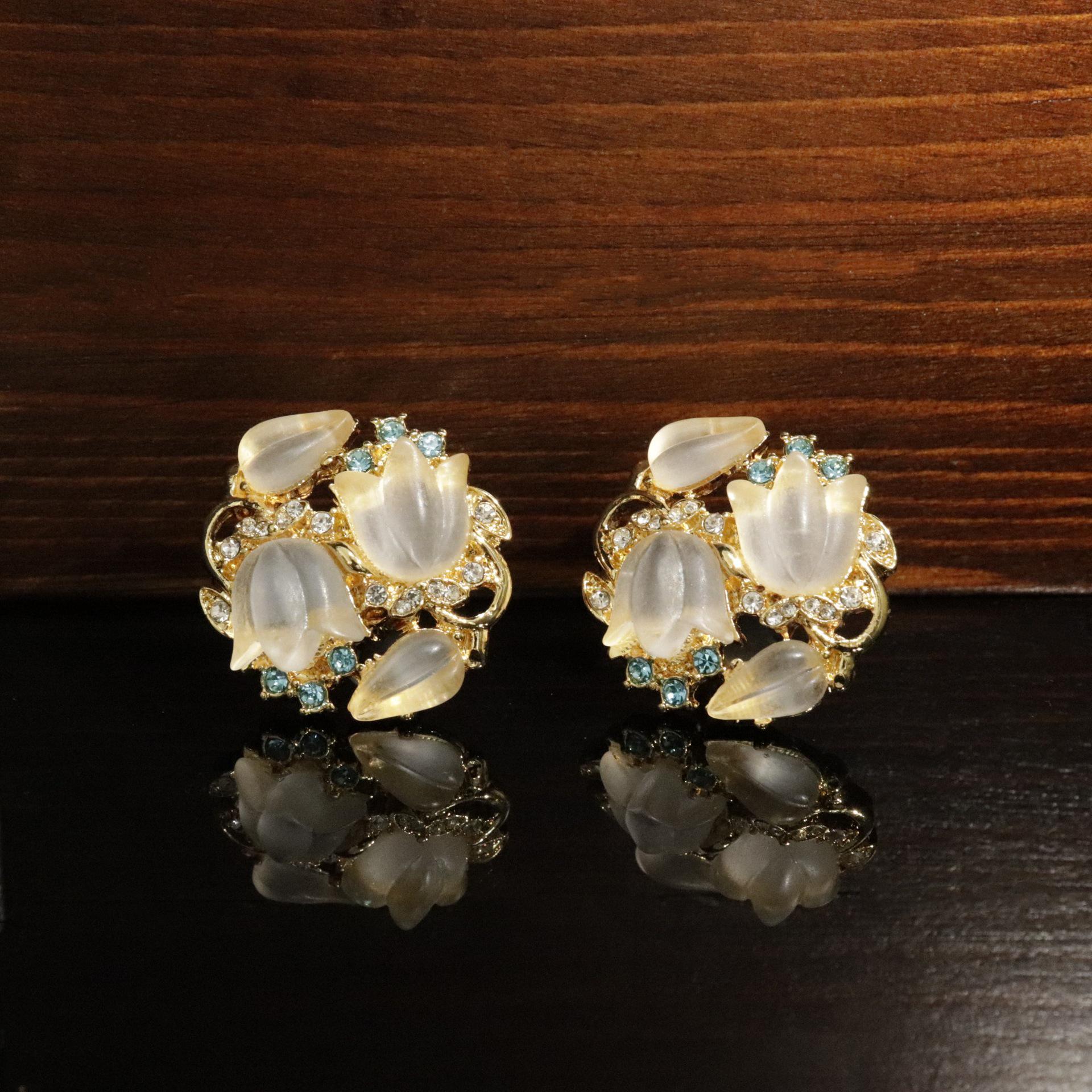 French Pastoral Style Jelly Resin Flower Jewelry Set: Elegant Earrings, Bracelet, Necklace
