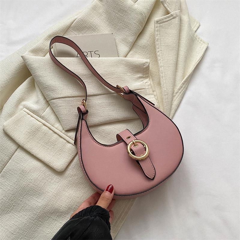 Modern Crescent Shape Shoulder Bag With Trendy Stitching And Patchwork Elements