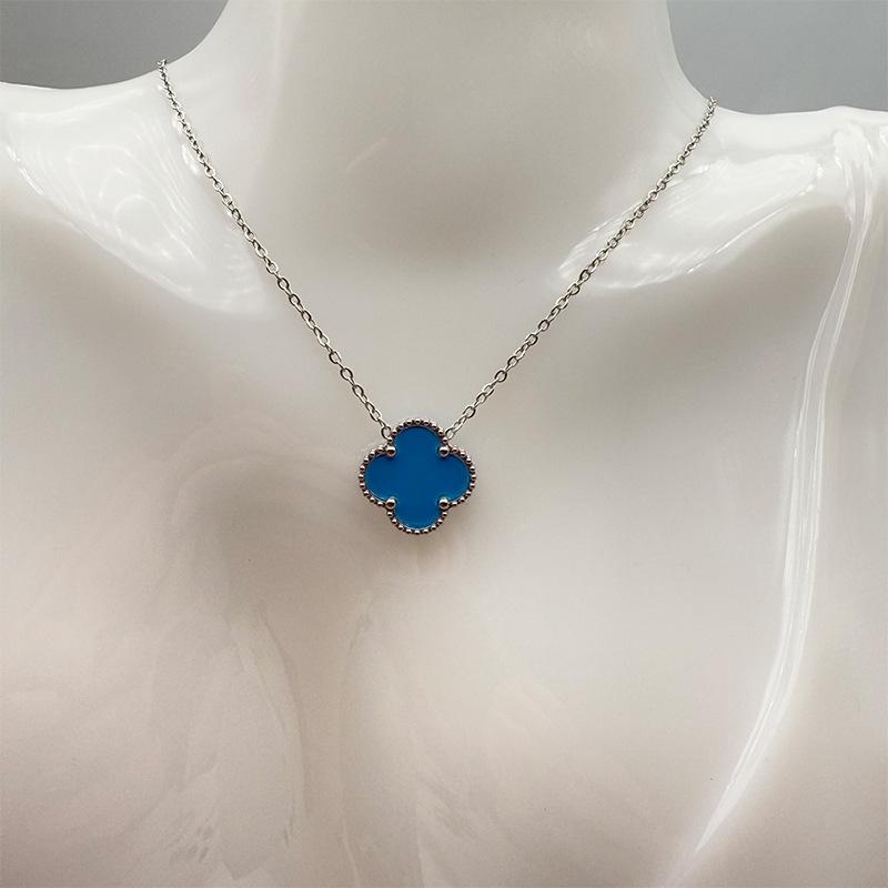 Temperament Socialite Lucky Four-leaf Clover Titanium Steel Necklace Female Internet Celebrity Light Luxury Five-flower Clavicle Ladies Necklace