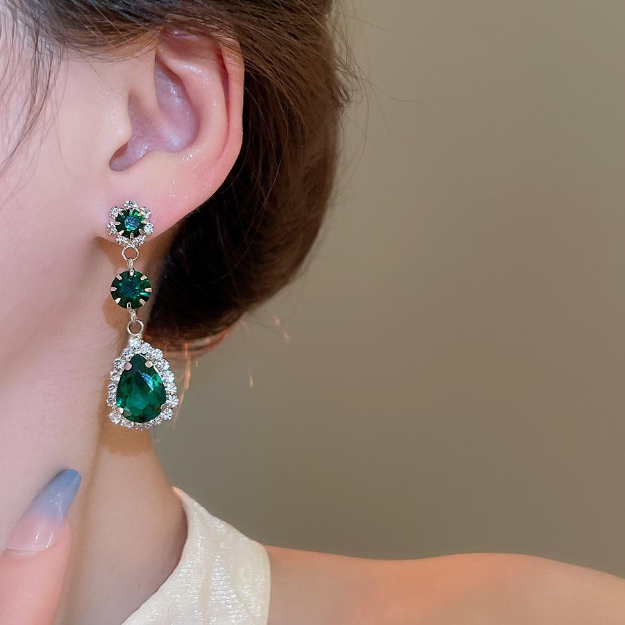 Elegante Conjunto de Joias Gota de Strass Estilo Francês: Colar e Brincos de Luxo para Mulheres