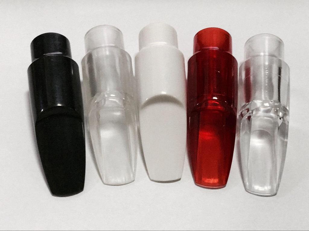 Křišťálově průhledný náustek pro alt saxofon - Dostupné v bílé a červené variantě