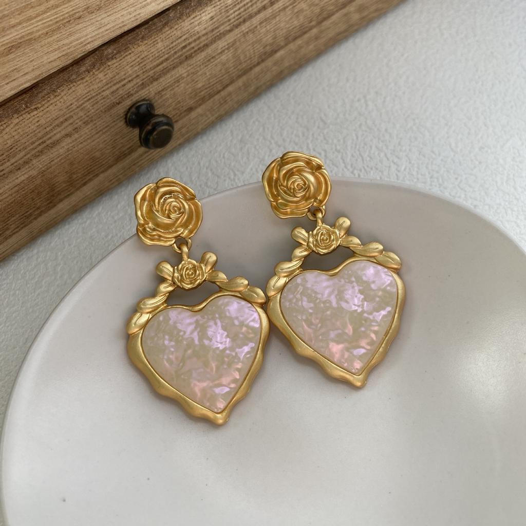 Love Flower Earrings Metal Medieval Design Designer Silver Needle Resin Earrings Earrings Women