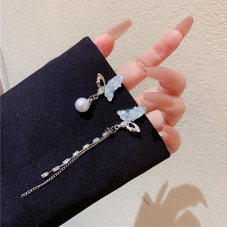 

Silver needle design sense asymmetrical crystal butterfly earrings, temperament super fairy earrings, long fringed earrings for women 925 silver needle